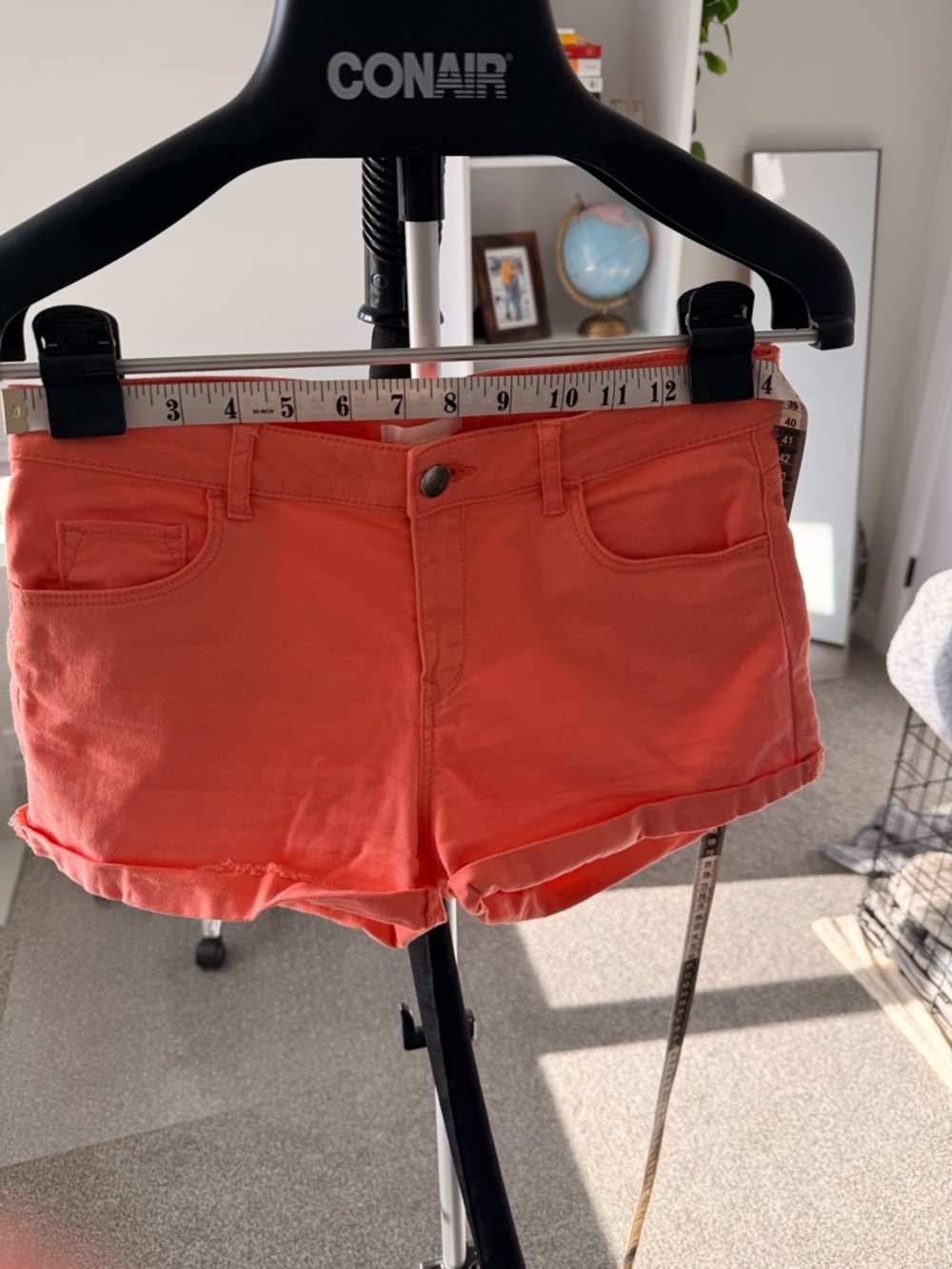 H&M Coral Roll-Cuff Jean Shorts - Picture 2 of 6
